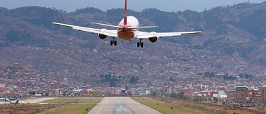 Gobierno aumentará número de vuelos diarios y aforo en los aeropuertos Aeropuertos aumentarán aforo y números de vuelos, según disposición del Gobierno