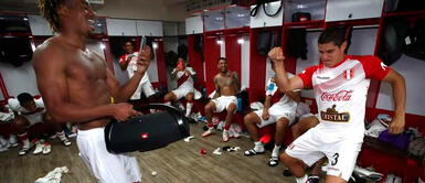 Aldo Corzo compartió gratos momentos con sus compañeros de la selección peruana Aldo Corzo arma la fiesta en la Selección Peruana | VIDEO