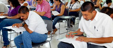 Presentan pruebas a la Fiscalía de filtración de examen de docentes Presentan pruebas a la Fiscalía de filtración de examen de docentes