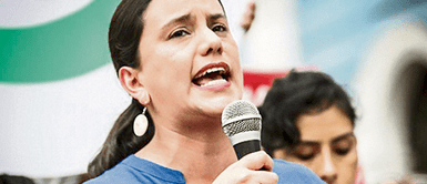 Verónika Mendoza "defendió" al ministro de Educación. Verónika Mendoza defiende al ministro de Educación e indicó que existen “ataques infundados”