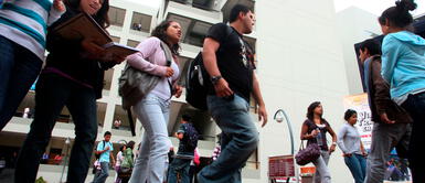 Bachillerato automático: Congreso y Poder Ejecutivo aprobaron extender plazo hasta 2023. Poder Ejecutivo promulga ley que amplía bachillerato automático hasta el 2023