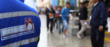 La constancia de Nombres Iguales de Reniec se entrega en un plazo de dos a tres días. Foto: Grecia Taica/La República ¿Cómo saber cuántas personas tienen tu mismo nombre en Perú?