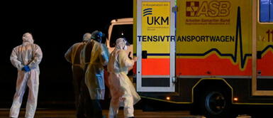 La Asociación Médica Mundial señaló que, a mediano plazo, solo la vacunación contra la COVID-19 podría ayudar a combatir la situación. Asociación Médica Mundial sobre variante Ómicron: “puede ser tan peligrosa como el ébola”