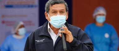 Ministro de Salud instó a continuar con la vacunación Ministro de Salud: "Están subiendo los casos de COVID-19, pero no nos desborda"