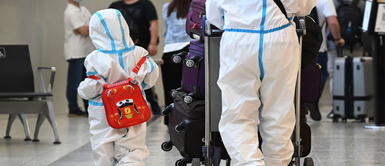 Ómicron es considerada más contagiosa que la variante Delta. OMS calificó de muy severas algunas medidas contra la nueva variante Ómicron