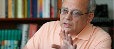 Hildebrandt: “Castillo debe tener como referente a Gregorio Santos” Hildebrandt: "Castillo debe tener como referente a Gregorio Santos"