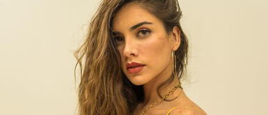 Korina Rivadeneira Korina Rivadeneira más vibrante que nunca con look naranja armonioso y peinado noventero