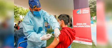 Hernando Cevallos indicó las regiones que tienen a gran parte de su población vacunadas. Ministro Cevallos afirma que llegar a la meta del 80% de inoculados será cada día más difícil