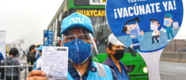 COVID-19: invocan a transportistas a vacunarse con las dos dosis COVID-19: no será obligatorio enseñar el carné de vacunación para el trabajo presencial