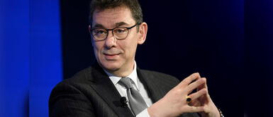 Pfizer lamenta no haber podido ayudar más en la vacunación de países pobres. Pfizer cree que síntomas de Ómicron son más leves, pero es más transmisible