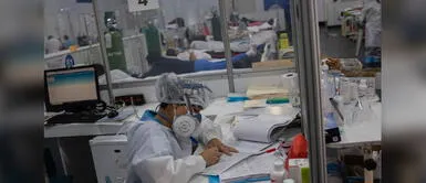 Personas de la tercera edad vacunadas son más vulnerables ante la COVID-19. COVID-19: ¿Por qué las personas vacunadas podrían terminar en cuidados intensivos?