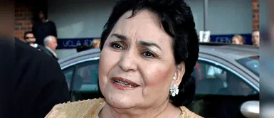 La actriz Carmen Salinas tiene 82 años de edad. Familia de Carmen Salinas asegura que la hemorragia cerebral desapareció, pero "sigue dormida"