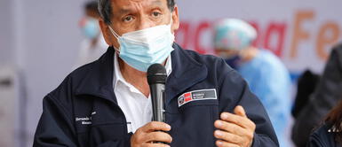 Hernando Cevallos se encuentra involucrado en una denuncia presentada por el programa "Beto a saber". Presentan moción para investigar chats del ministro Cevallos por presunto tráfico de influencias