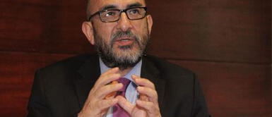 Elmer Huerta se pronunció sobre su presunta salida de RPP. Foto: Andina ¿Por qué no se afecta a las libertades al exigir el carné de vacunación?