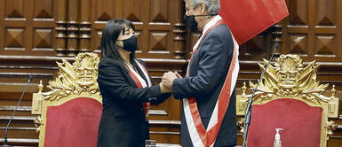 Mirtha Vásquez ejerció como presidenta del Congreso durante el mandato de Sagasti. Francisco Sagasti indicó que Mirtha Vásquez sabe reconocer errores