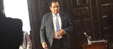 Gobernador había logrado escapar de la justicia a través de un pasaje secreto en su oficina. Gobernador de Ucayali Francisco Pezo Torres es capturado al llegar al Hospital Amazónica