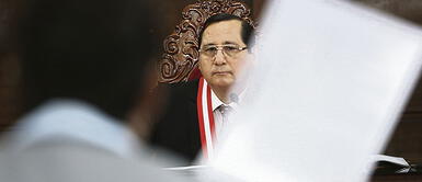 Teniente PNP graba a juez y conmociona la Corte Suprema Teniente PNP graba a juez y conmociona la Corte Suprema