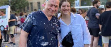 El hombre de 64 años ha contado a través de sus redes sociales que se recibió de la carrera de medicina. Viral: hombre se vuelve tendencia al contar que acabó su carrera de medicina a los 64 años