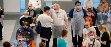 Según especialista, la cepa sudafricana tiene como síntomas el cansancio y malestar. COVID-19: Ómicron no tiene como síntoma la pérdida de olfato