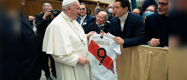 Lapadula es uno de los atacantes de la selección peruana. Gianluca Lapadula: "Fue una gran emoción darle la mano al Papa"