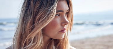 El 'Beachy Hair' es la nueva técnica de teñido que está ganando popularidad en el mundo. Beachy Hair: ¿Cómo tener un cabello más voluminoso con solo teñirlo?