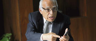 Ministro de Justicia afirma que en el Perú existe Ministro de Justicia afirma que en el Perú existe "libertinaje de prensa"