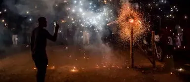 Los fuegos artificiales son parte fundamental de las celebraciones, sin embargo, sus componentes continúan dañando el medio ambiente. Uso de pirotécnicos en Navidad aumentó la contaminación en el aire de varios distritos de Lima