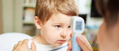 El vinagre Bully ayuda a bajar la fiebre en los niños y adultos. ¿Cómo aplicar el vinagre bully de forma segura para combatir la fiebre en tus pequeños?