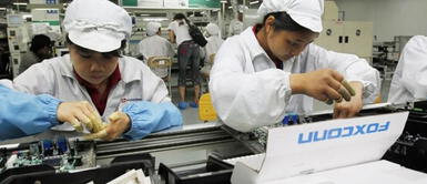 Tras la revelación, se realizaron 4 investigaciones por parte de las autoridades estatales. Trabajadores que ensamblan iPhones, comían alimentos podridos y dormían entre ratas