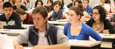 Estados Unidos apoyará económicamente a estudiantes de bajos recursos EE.UU. apoyará económicamente a estudiantes de bajos recursos: Mira AQUÍ los requisitos y cómo postular