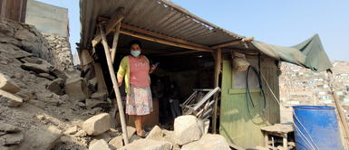 Ate: madre y sus tres hijos salvan de morir aplastados por rocas de cerro durante sismo Ate: madre y sus tres hijos salvan de morir aplastados por rocas de cerro durante sismo