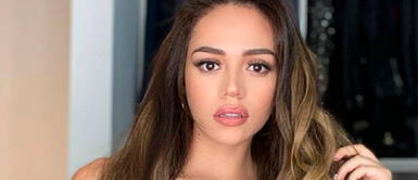 Mayra Goñi y bikini Mayra Goñi exhibe el poderío del 'tie dye' en atractivo bikini multicolor