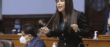 Patricia Chirinos contrato asesora con denuncias y pedido de cárcel. Congresista Patricia Chirinos contrató a asesora que tiene pedido de 10 años de cárcel por peculado