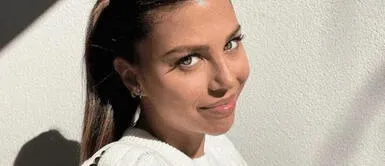 Alondra García Miró y vestido fucsia Alondra García Miró devela el poder de los vestidos fluidos y holgados en look veraniego