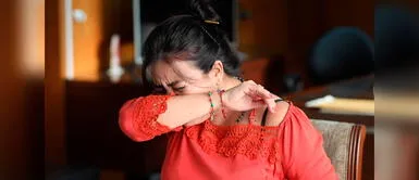 Una ciudadana peruana con síntomas de COVID-19. ¿Qué alimentación debes tener si te contagiaste de COVID-19?