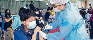 Vacunación para niños de 5 a 11 años se podrá hacer en los centros educativos. Vacunas a niños contra COVID-19: colegios serán centros de vacunación y carnet será requisito para volver a aulas