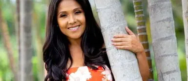 Tula Rodríguez y bikini asimétrico Tula Rodríguez realiza oda a la tendencia asimétrica con magnético traje de baño