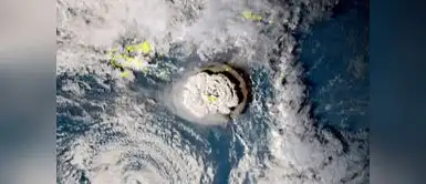 Una captura del satélite Himawari-8 de Japón y publicada por el Instituto Nacional de Información y Comunicaciones muestra la erupción volcánica que provocó un tsunami en Tonga. Foto: Instituto Nacional de Información (Japón) / AFP Una captura del satélite Himawari-8 de Japón y publicada por el Instituto Nacional de Información y Comunicaciones muestra la erupción volcánica que provocó un tsunami en Tonga. Foto: Instituto Nacional de Información (Japón) / AFP