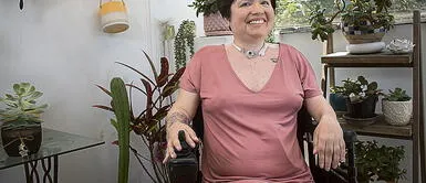 Ana Estrada ama la vida. Lo repite a cada instante. Por eso pide que respeten su deseo a ponerle fin cuando sienta que es el momento. Ganó una batalla, pero todavía hay que esperar. Foto: Antonio Melgarejo/La República Corte Suprema postergó la audiencia: Ana Estrada continúa en la búsqueda de una muerte digna