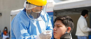 Conoce los criterios a tomar en cuenta antes de realizarte la prueba de descarte. COVID-19: ¿Cómo saber cuándo es adecuado realizarse una prueba de descarte?