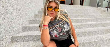 Macarena Vélez y bikini amarillo Macarena Vélez se luce majestuosa como sirena de mar con bikini con aplicaciones en 3D