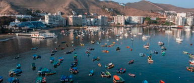 Los pescadores en Ventanilla, Ancón y Santa Rosa siguen siendo afectados debido al derrame de petróleo. Foto: SPDA Derrame de petróleo en Ventanilla: Digesa recomienda no acudir a 21 playas por contaminación