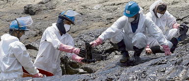 Gobierno exige carta fianza de S/ 150 millones a buque involucrado en derrame de petróleo Gobierno exige carta fianza de S/ 150 millones a buque involucrado en derrame de petróleo