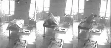 El hombre habría sido dado por muerto. Viral: Cámaras de seguridad captan a hombre 'regresando a la vida' en una morgue de Rusia