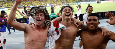 Selección peruana festejó tras el triunfo en Barranquilla por eliminatorias. Foto: FPF Eliminatorias Qatar 2022: así marcha Perú en la tabla tras histórico triunfo ante Colombia