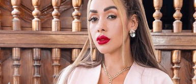 Dorita Orbegoso y bikini de terciopelo Dorita Orbegoso realiza hit de moda con bikini de terciopelo y botas XL en denim bordadas