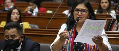 Katy Ugarte ha sido cuestionada por declaraciones sobre extremistas sobre el enfoque de género. Katy Ugarte titular de la Mujer dijo que "no habrá marcha atrás en políticas con enfoque de género"