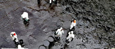 Derrame de petróleo en mar de Ventanilla. Repsol reconoce que limpieza del crudo va a paso lento y que no podrán terminarla a fines de febrero