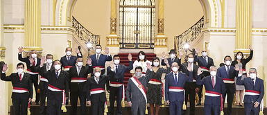 El dato. Un hecho que no pasó inadvertido fue que el presidente, Pedro Castillo tomó juramento al nuevo gabinete sin su característico sombrero. Foto: Presidencia Pedro Castillo: La extraña escena que pasó desapercibida durante la juramentación del 4to gabinete