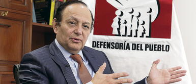 Walter Gutiérrez juró al cargo de Defensor del Pueblo el pasado 7 de setiembre de 2016. Walter Gutiérrez: empresa del defensor del Pueblo contrató once veces con el Estado